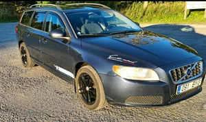 Volvo V70 2.0 D3 120kW (1 foto / 11)