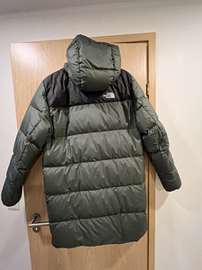 North Face зимняя куртка (2 фото из 2)