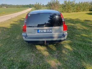 Вольво v70 (5 фото из 11)
