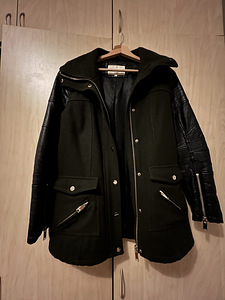 Mantel S/XS River Island (2 foto / 4)