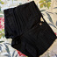 H&M mustad lühikesed püksid (foto #1)