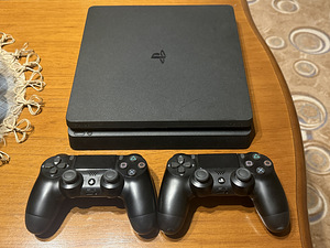 PlayStation 4 slim 500gb (1 foto / 2)