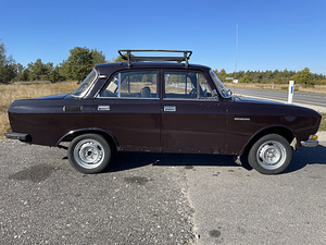 Москвич 2140 (3 фото из 5)