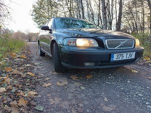 Volvo v70 2.4d 120kw (2 foto / 10)