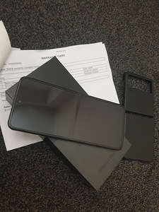 Samsung Galaxy Z Flip 3 256Gb Black (2 foto / 2)