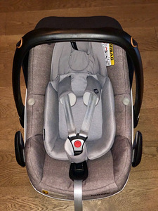 Maxi-Cosi Pebble Pro i-Size turvahäll (3 foto / 3)