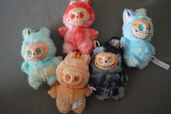 POP MART THE MONSTERS новые