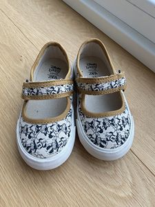 Sneakers (2 foto / 3)