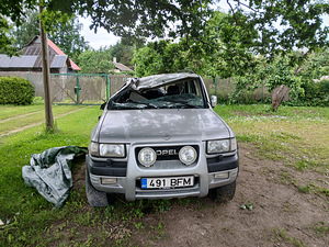 OPEL FRONTERA (2 фото из 4)