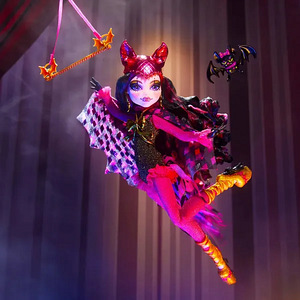 Monster High Freak Du Chic Draculaura Comic Con 2023 (1 foto / 9)