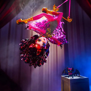 Monster High Freak Du Chic Draculaura Comic Con 2023 (7 foto / 9)