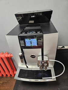 JURA GIGA X3c espressomasin (3 foto / 9)