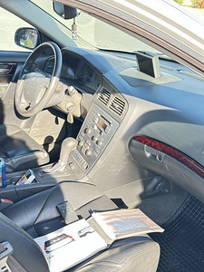 Volvo v70 (7 foto / 9)