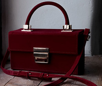 Красивая бархатная сумка Zara
