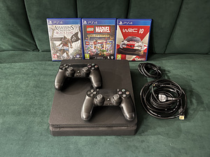 PlayStation 4 Slim + Два контроллера (1 фото из 1)