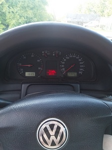 Volkswagen passat.2001. (2 foto / 10)