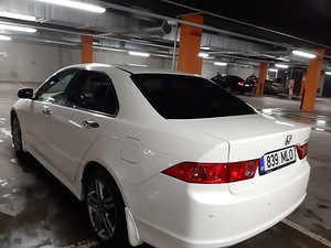 Honda Accord 2.0 114 kW (3 foto / 12)