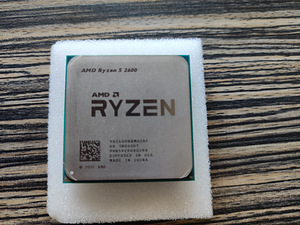 AMD Ryzen 5 2600 + Orginaalkarp (2 foto / 4)