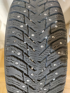 Nokian Hakkapeliitta 8 naastud, 175/65 R15 (6 foto / 7)