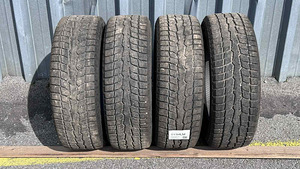 225/65R17 Toyo Observe GSI-6 LS lamell talverehvid 4tk (1 foto / 8)