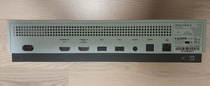 Xbox One S (4 фото из 5)