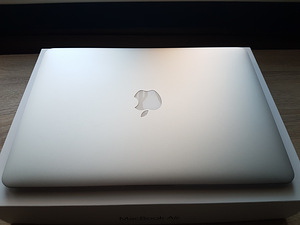 Macbook Air, Early 2015, 4GB RAM / 128 GB SSD (3 foto / 10)