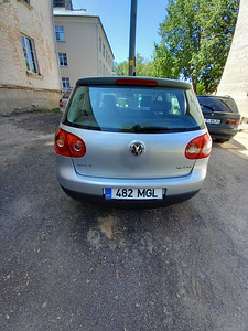Продается Volkswagen Golf 5, 1.6 bensiin, 85kw (5 фото из 6)