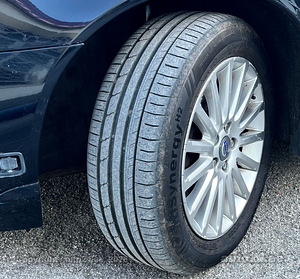 VOLVO V70 MOMENTUM 2012 (14 фото из 15)