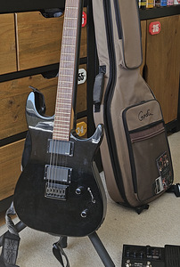 Kitarr Godin redline 2 + Valeton gp-100