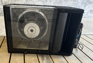 Subwoofer 800/2000W koos võimuga (2 foto / 4)