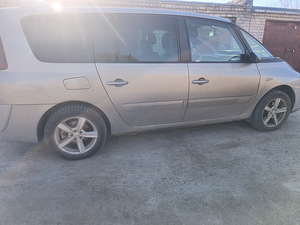 Renault Espace varuosadena (7 foto / 10)