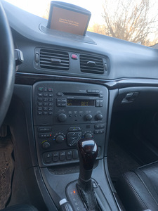 Volvo S80 на запчасти (6 фото из 9)