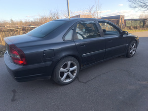 Volvo S80 на запчасти (3 фото из 9)