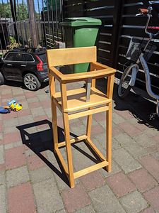 Детское кресло (1 фото из 3)