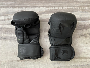 Venum MMA kindad ja Starpak jalakaitsmed (2 foto / 3)