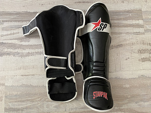 Venum MMA kindad ja Starpak jalakaitsmed (3 foto / 3)