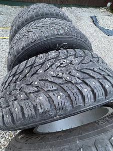 Nokian Hakkapeliitta 9 SUV 225/60R18 - 4 шт. (2 фото из 3)