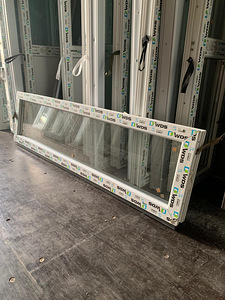 Plastikust (PVC) horisontaalsed vaateaken