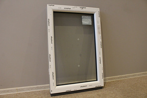 Mitteavatav plastic (PVC) aken, laiusega 600 mm (5 foto / 8)