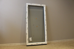 Mitteavatav plastic (PVC) aken, laiusega 750 mm (1 foto / 4)