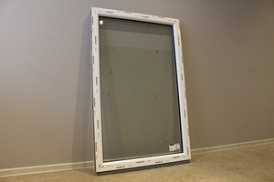Mitteavatav plastic (PVC) aken, laiusega 900 mm (7 foto / 10)