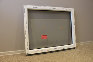 Mitteavatav plastic (PVC) aken, laiusega 1000 mm (1 foto / 8)