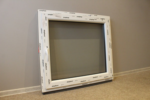 Ühe tiivaga PVC aken, laiusega 1100 mm (1 foto / 4)