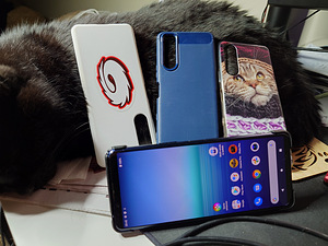Sony Xperia 5 II (3 foto / 3)