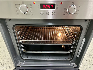 Müüa kvaliteetne kasutatud ahi Electrolux EOB33100x (3 foto / 5)