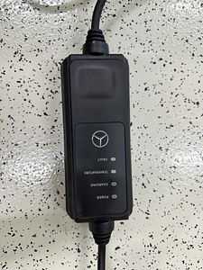 Originaal Mercedes-Benz Plug In EV Charger Type 2-Schuko (3 foto / 4)