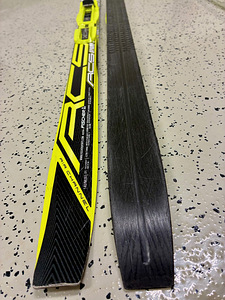 Kvaliteetsed Fisher SPRINT CROWN Junior 140 cm murdmaasuusad (4 foto / 7)