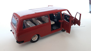 Модель: 1:43 RAF 2203 Made in USSR (3 фото из 5)