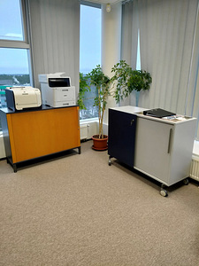 Kirjutuslaud (5tk) ja 2 kappi (1 foto / 4)