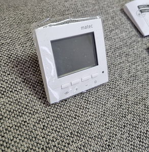 Digitaalne termostaat põrandaküttele (uus) (5 foto / 6)